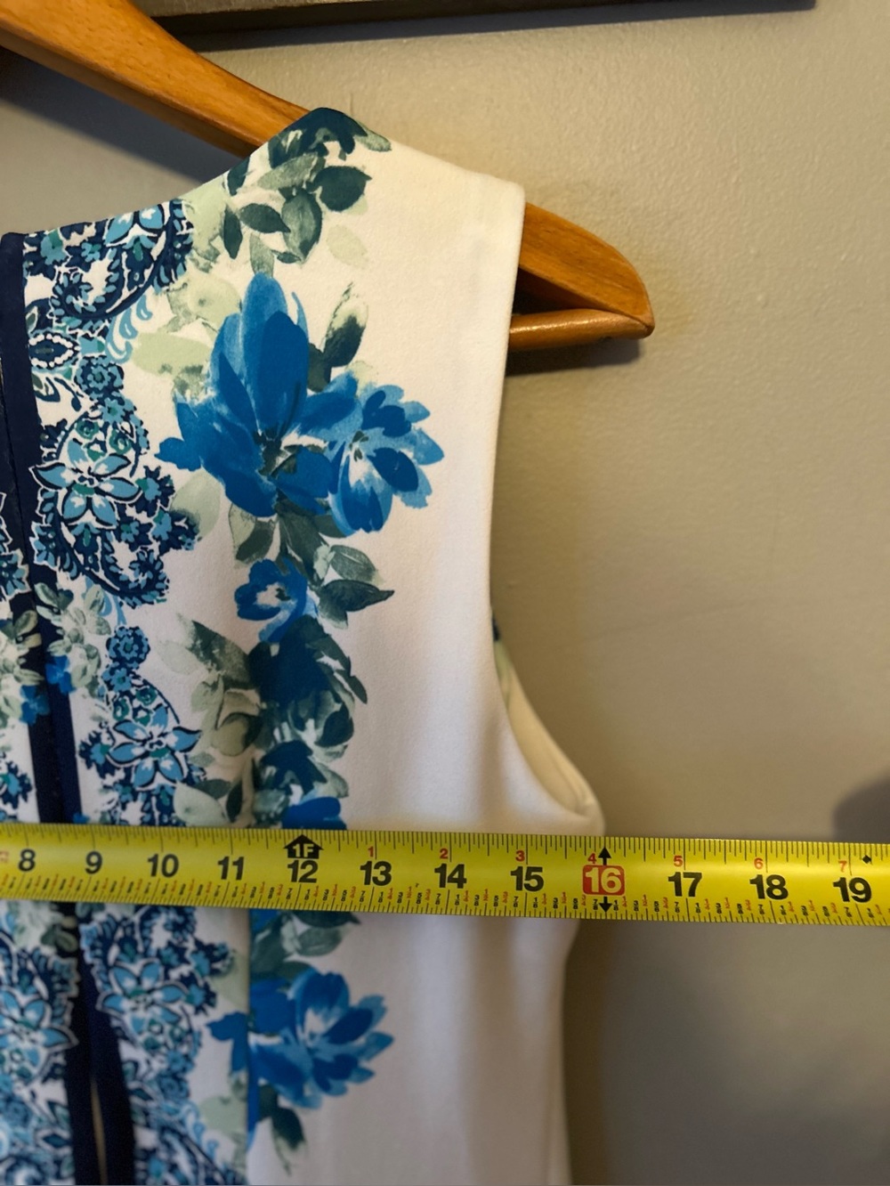 Laura knit dress - Picture 4 of 12